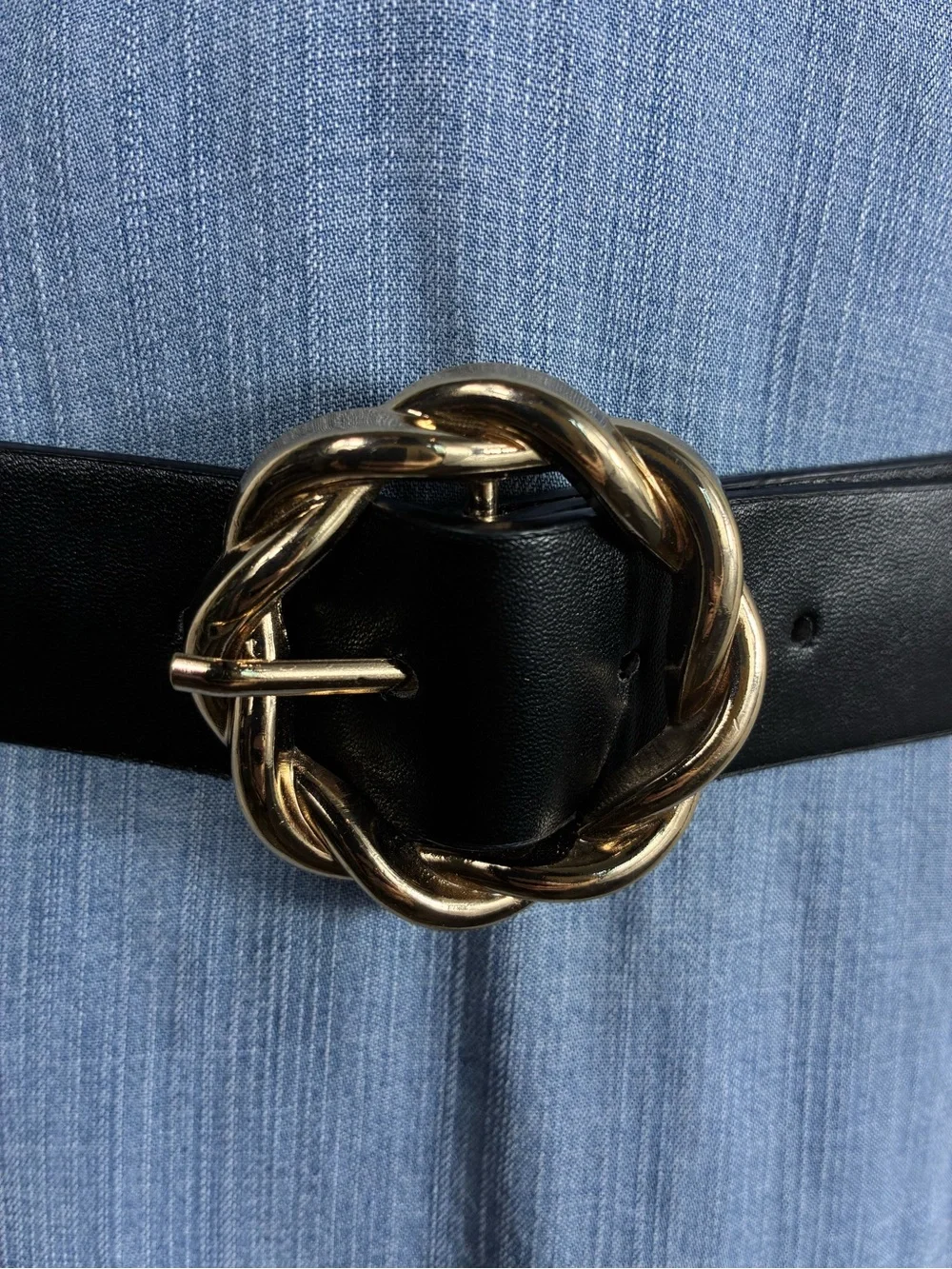 Plus size Womens belt 46” Black faux Leather Gold Twisted Circle Buckle